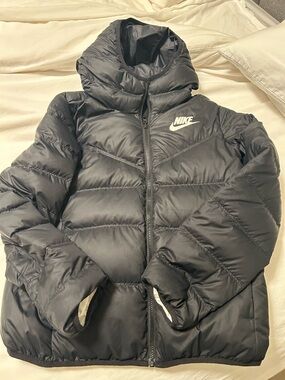 Nike Black and White Insulated Jacket - reversible